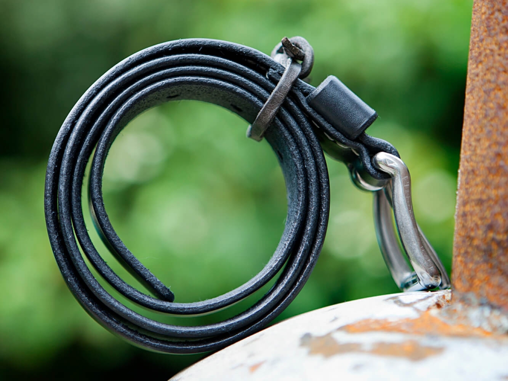 Riem Zwart, Unieke handgemaakte leren riem, functioneel en mooi - iDOON, Paulus, leer en canvas