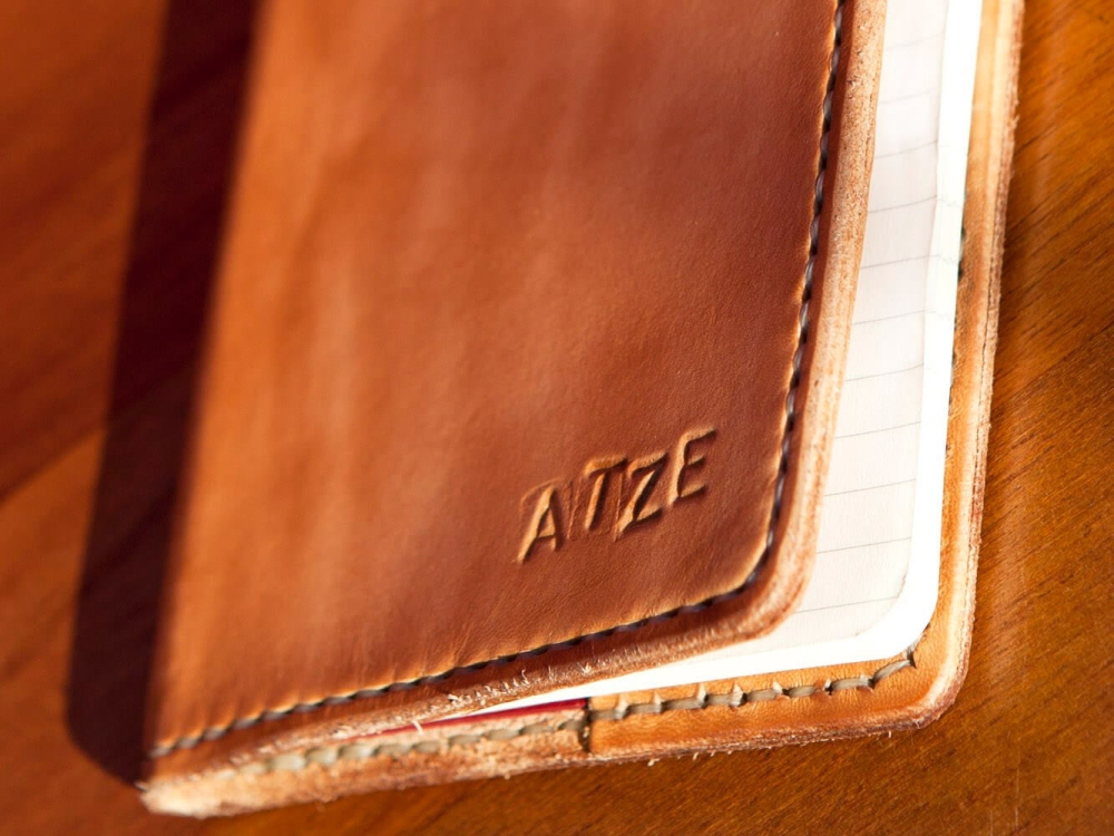 Notitieboekje-custom, Uniek handgemaakt leren hoesje, functioneel en mooi - iDOON, Paulus, leer en canvas