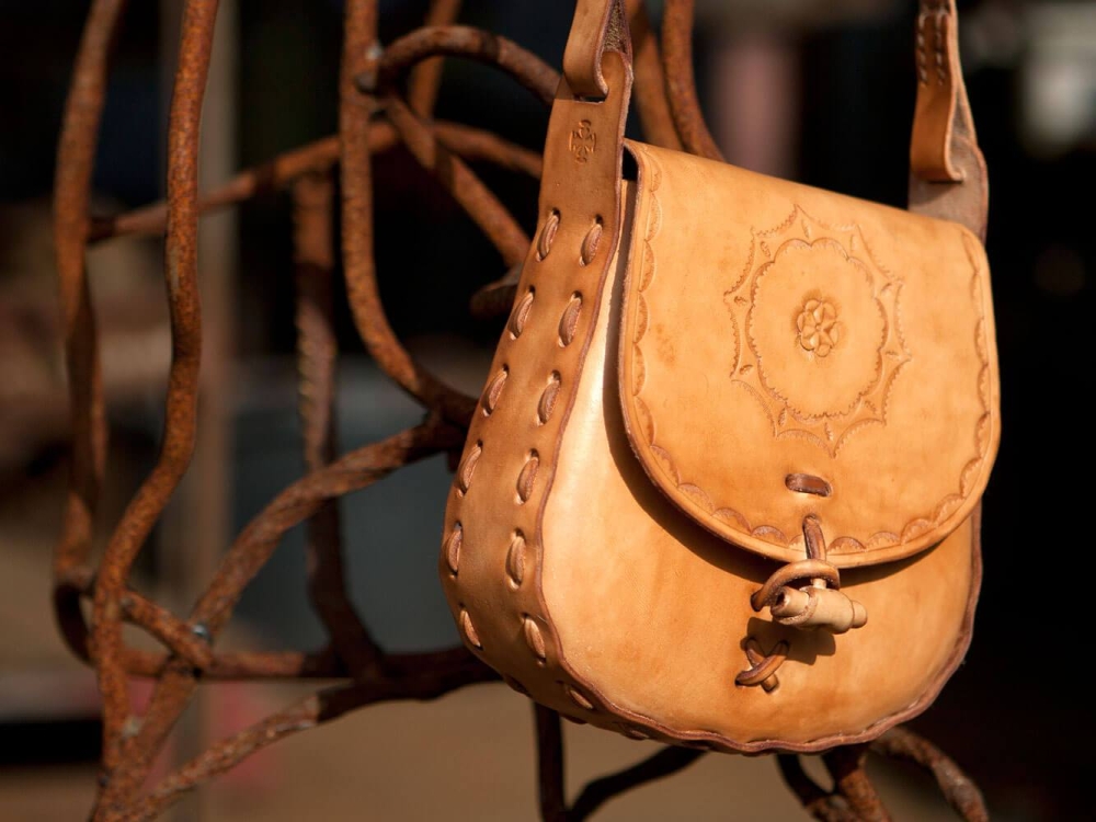 Saddle Tas, Unieke handgemaakte leren tas, functioneel en mooi - iDOON, Paulus, leer en canvas