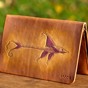 Unieke handgemaakte etui meerval, iDOON, leer en canvas, Paulus